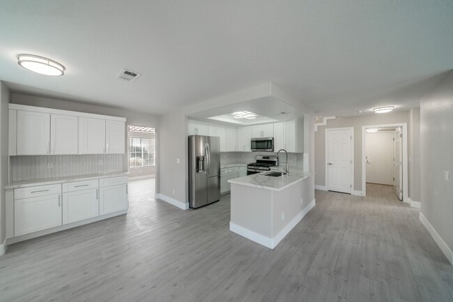 Building Photo - 1804 Summit Pointe Dr