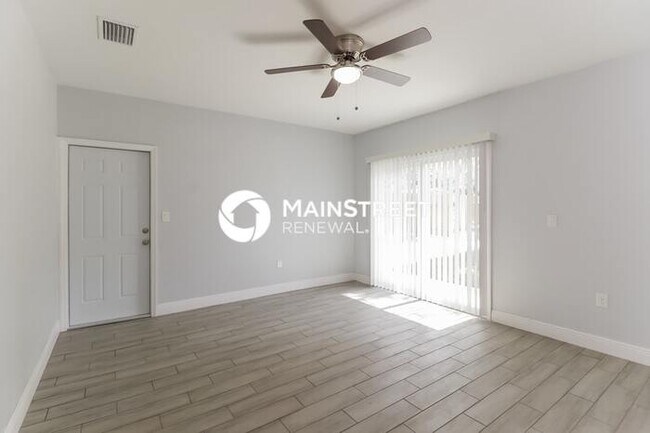 Foto del edificio - 10911 N 20th St