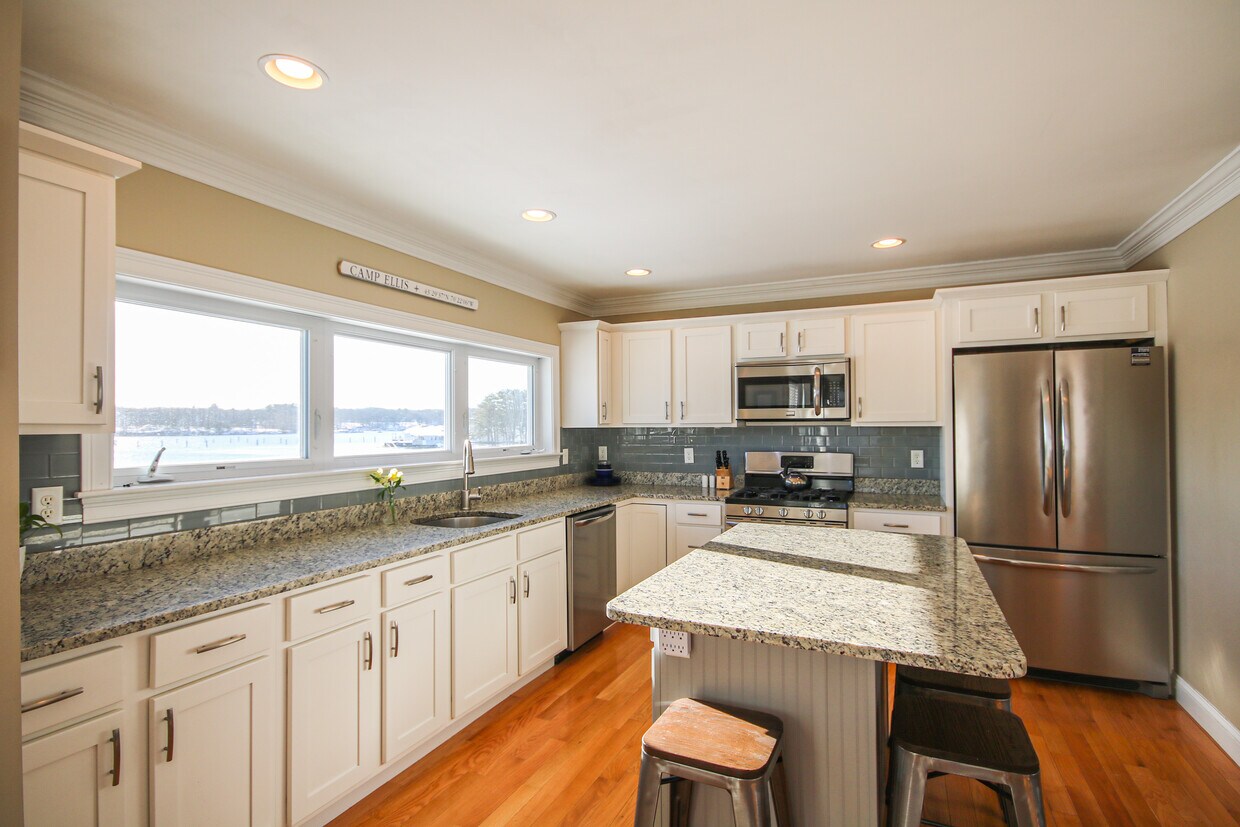 17 Riverside Ave, Saco, ME 04072 Townhome Rentals in Saco ME