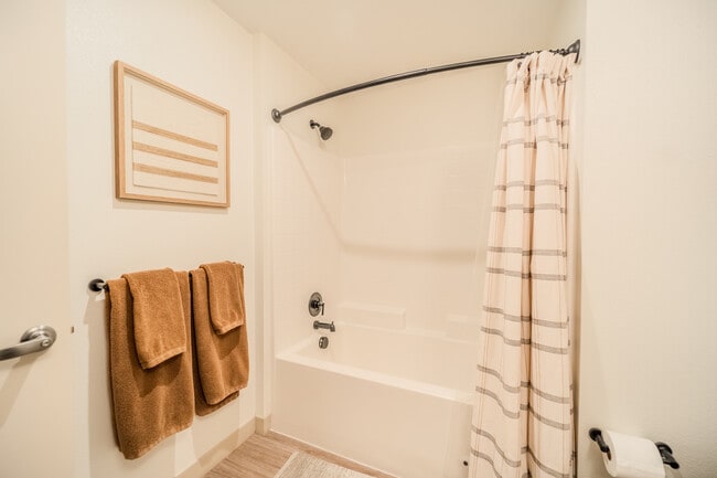 Building Photo - Bolsa Row Apartments