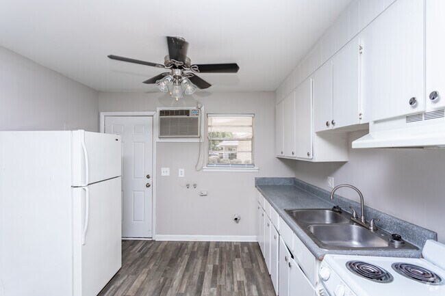 1HAB, 1BA - 550 ft² - Oakview Apartments