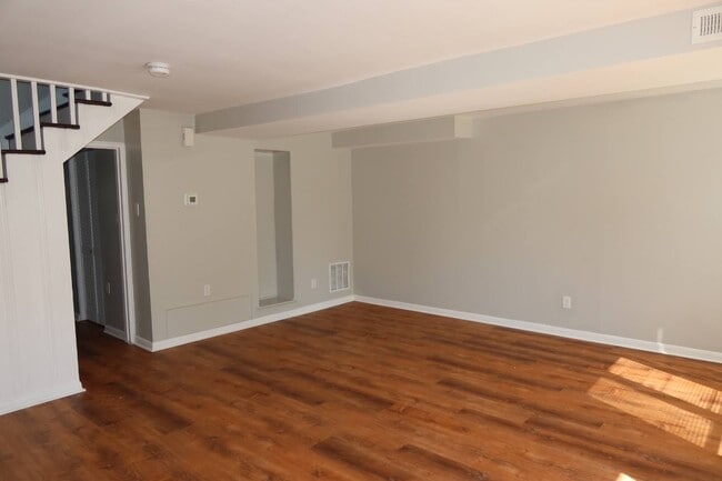 Building Photo - Beautifully Renovated 4-Bedroom Home with ...
