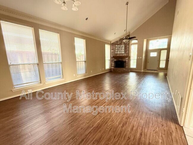 Foto del edificio - 8902 Bayshore Ln