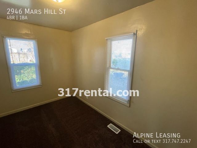 Foto del edificio - MARS HILL updated kitchen with lots of cab...