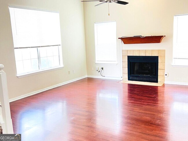 Foto del edificio - 2717 Ashbury Point Ln