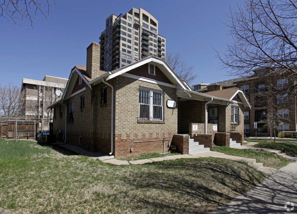 Foto del edificio - 2821-2829 E 16th Ave