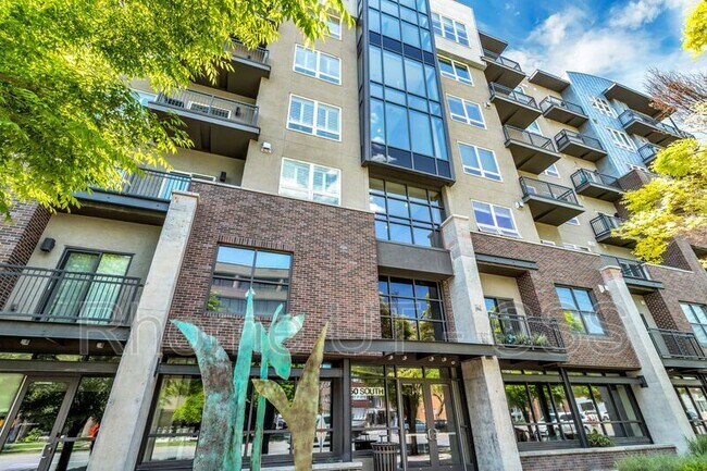 Foto del edificio - 350 S 200 E