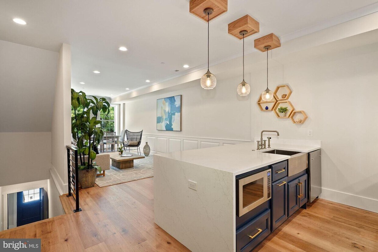 Foto principal - 1808 Ontario Pl NW