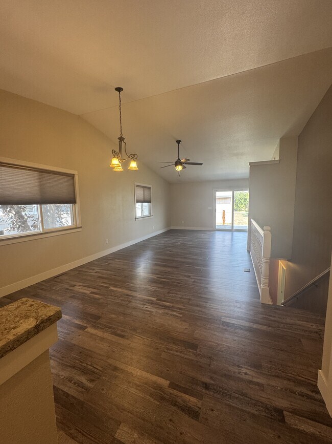 Building Photo - 3019 Colton Blvd