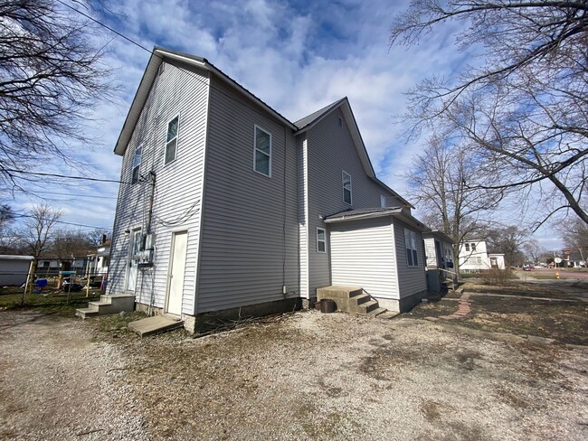 Building Photo - 119 N 22nd St