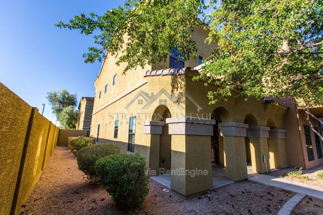 Building Photo - 1702 E Bell Rd