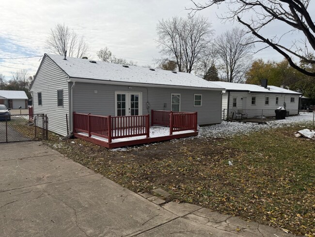 Building Photo - 3221 August Ave