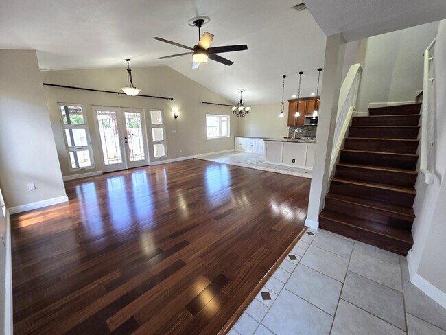 Foto del edificio - Upgraded 4BR,3BA Home in Ewa Gentry Summerhill with Solar PV