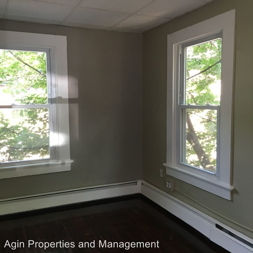 Building Photo - 13 Elm St