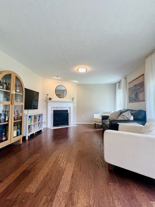 Foto del edificio - Beautiful 4 Bedroom Home in a Cul-De-Sac
