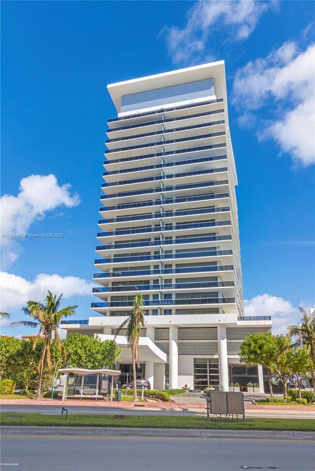 Foto del edificio - 5875 Collins Ave