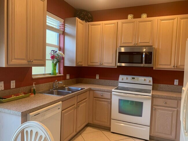 Foto del edificio - 188 W Thatch Palm Cir