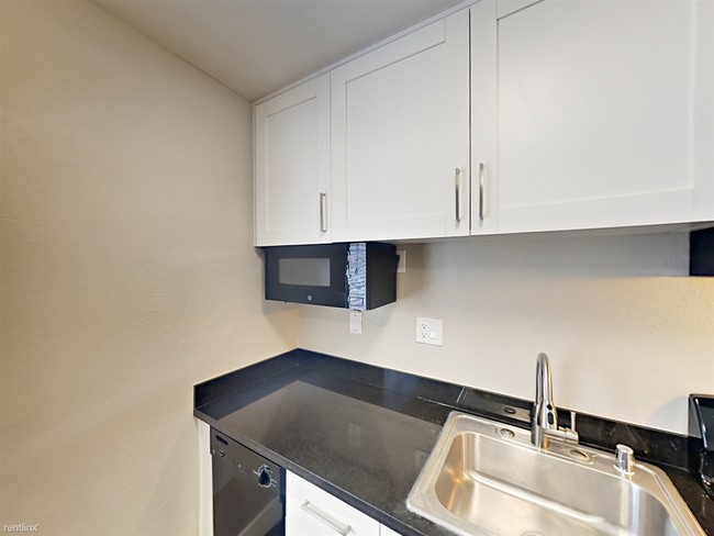 Building Photo - 1 br, 1 bath Apartment - 545 S 9th St Apt 2