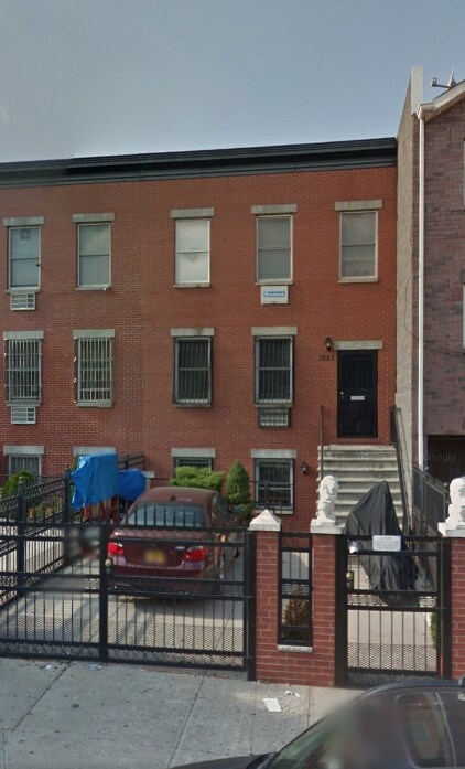 Primary Photo - 1223 Gates Ave