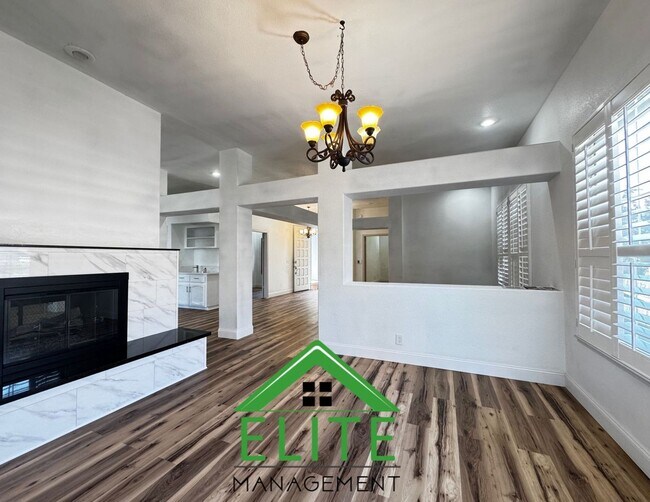 Building Photo - **Stunning Custom Home with Solar and Pool...