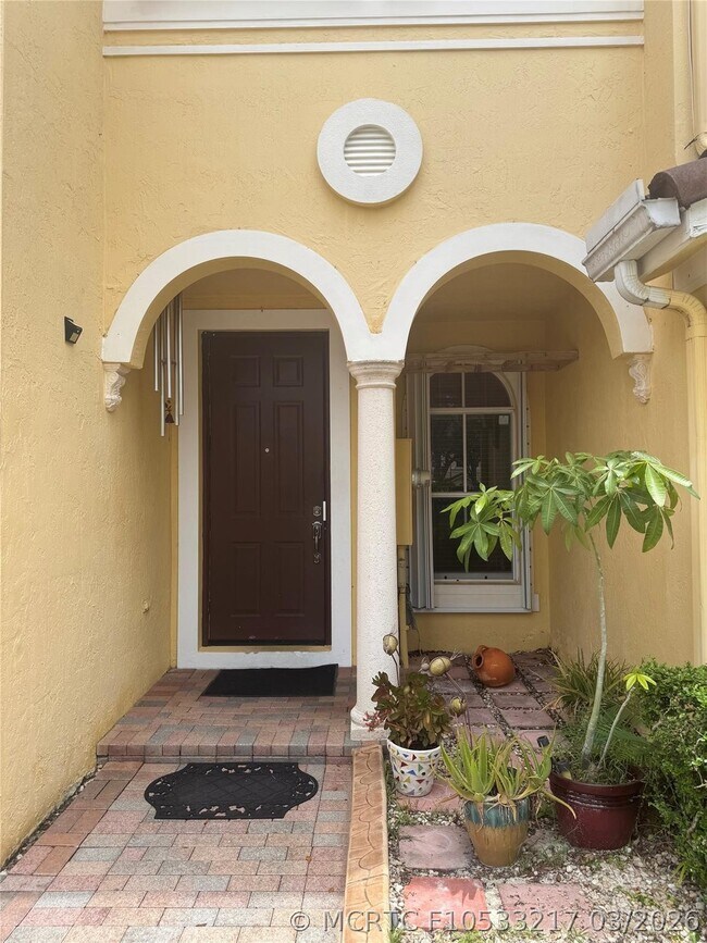 Foto del edificio - 15037 SW 8th Terrace