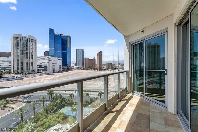 Foto del edificio - 222 Karen Ave