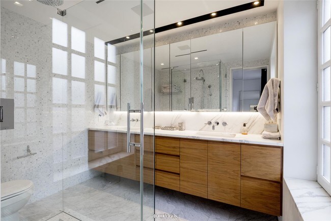 Foto del edificio - 369 Bleecker St