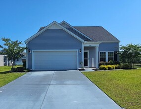 Building Photo - 5039 Gladstone Dr