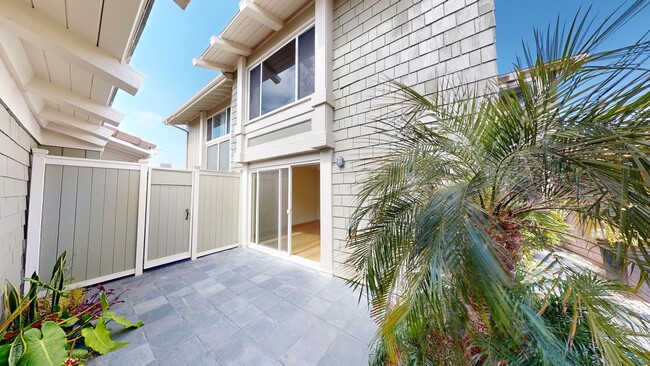 Building Photo - Beautifully Updated Spacious 3 Bed 3 Bath Home in Coronado Cays Available for Lease!