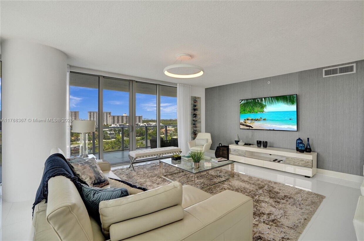 Foto principal - 330 Sunny Isles Blvd