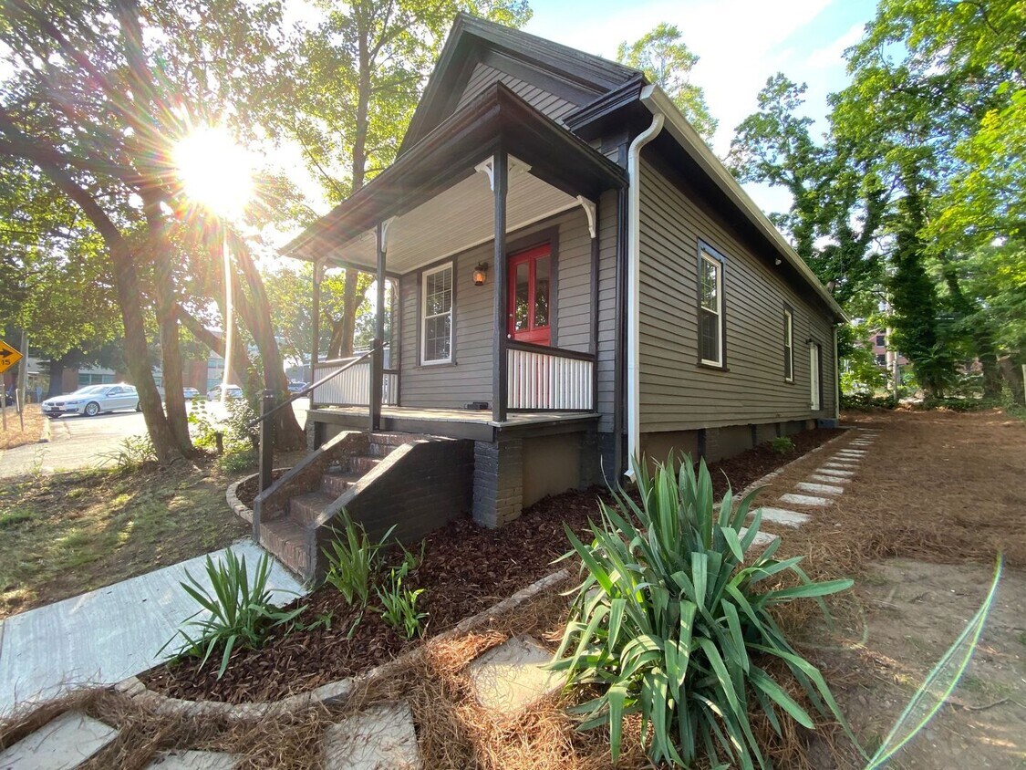 Primary Photo - Historic Home with Loft