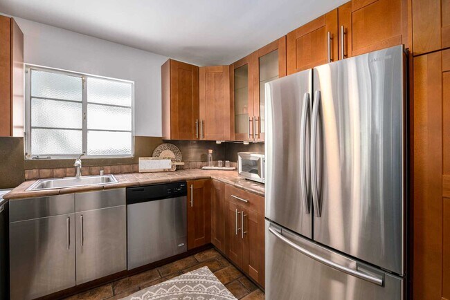 Kitchen - 1234 Havenhurst Dr