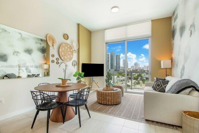 Foto del edificio - 3900 Biscayne Blvd