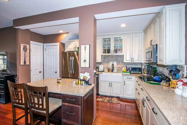 Foto del edificio - 2440 Tunlaw Rd NW