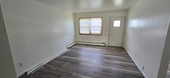 Foto del edificio - 126 Langley Blvd