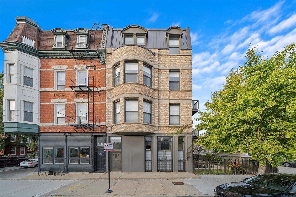 Primary Photo - 1432 W Erie St