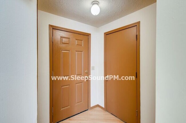 Foto del edificio - 11069 SE Bush St