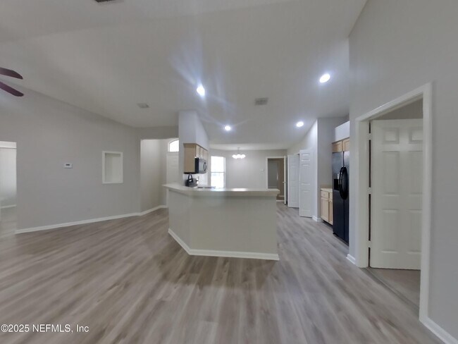 Foto del edificio - 2024 Farm Way