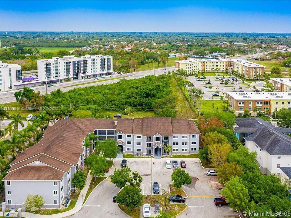 Primary Photo - 15480 SW 284th St