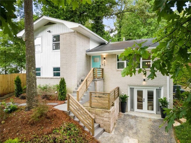 Foto del edificio - 500 Collier Ridge Dr NW