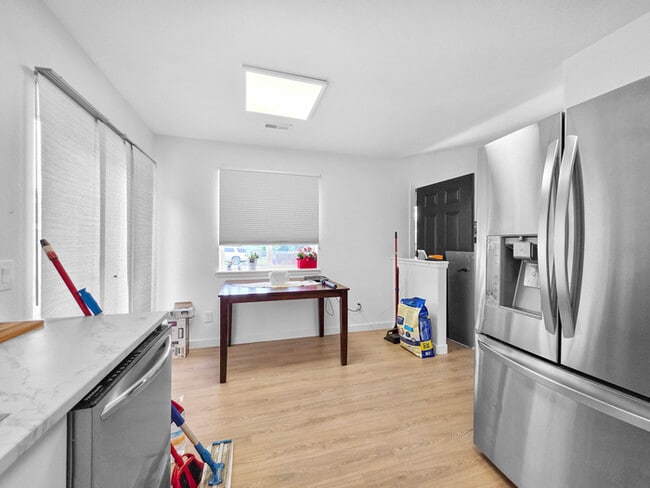 Building Photo - Charming 3 beds 2 baths in Denver!