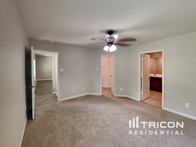 Building Photo - 27016 Leonardo Dr