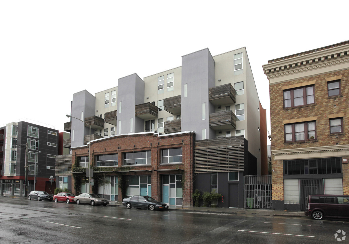 Building Photo - Folsom Dore Apartments