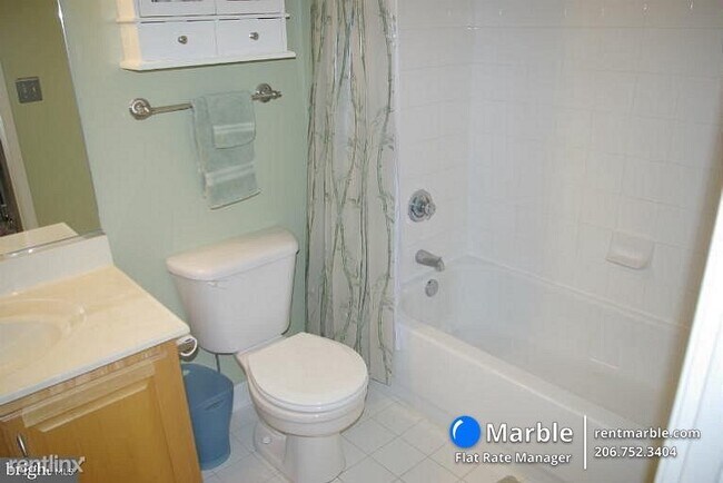 Foto del edificio - 2 br, 2 bath Condo - 2004 11th St NW Apt 435