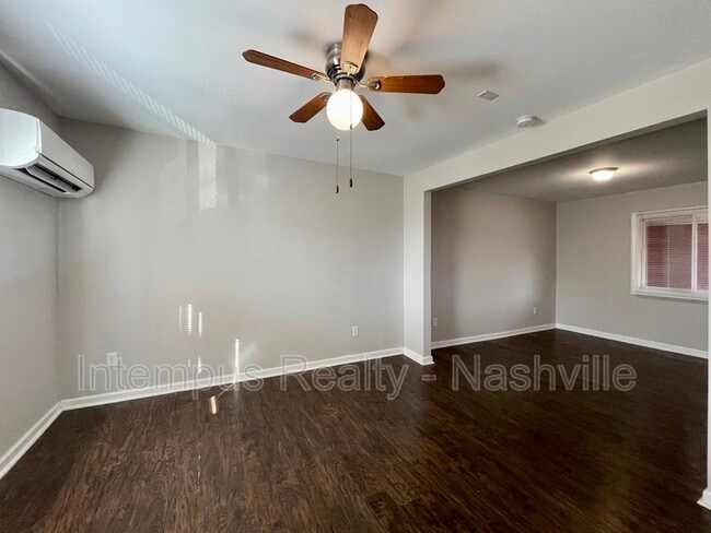 Building Photo - 910 Shelby Ave