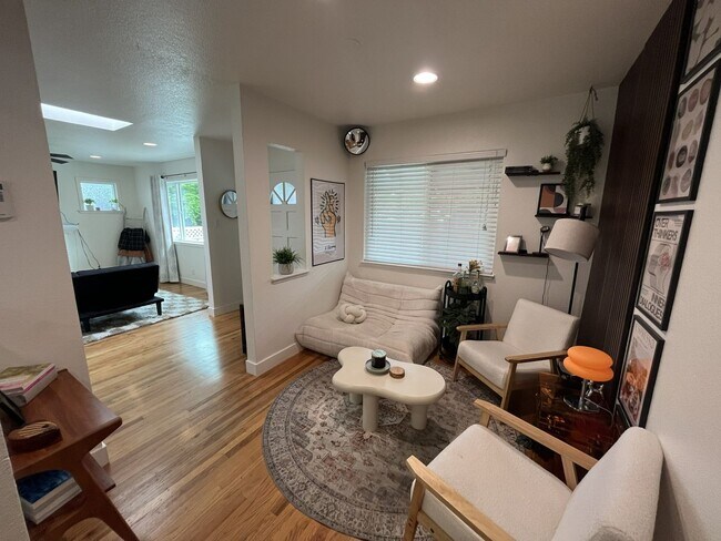 Building Photo - Charming 3 bedroom, 2 bathroom home for rent in Granite Bay, CA!