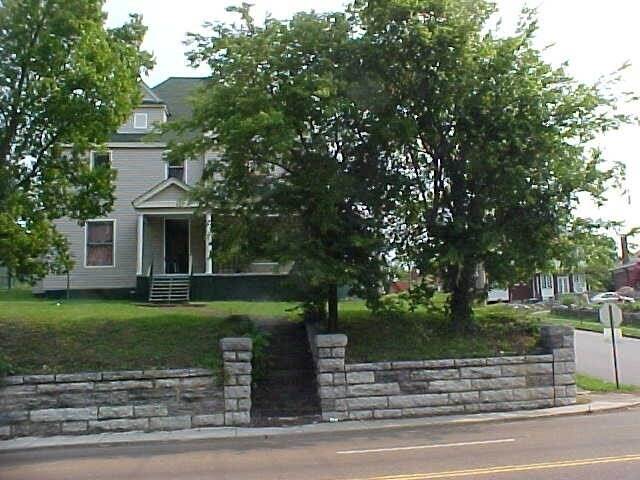 Primary Photo - 1915 McCallie Ave