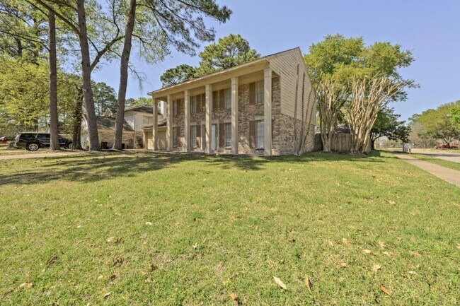 Building Photo - 11402 Sky Way Dr