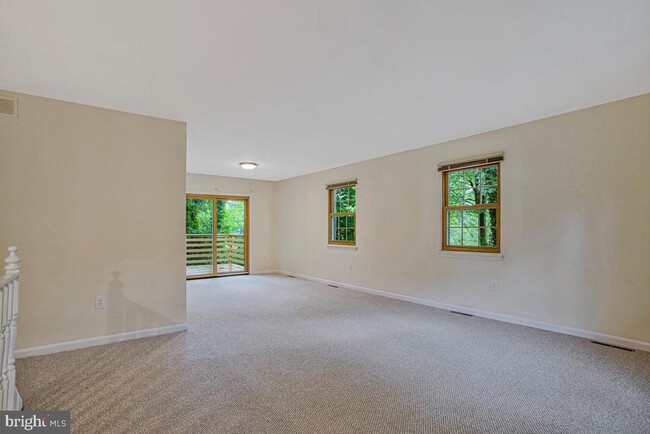 Building Photo - 607 Ridge Dr