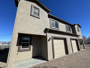 Building Photo - 3241 N Constance Dr